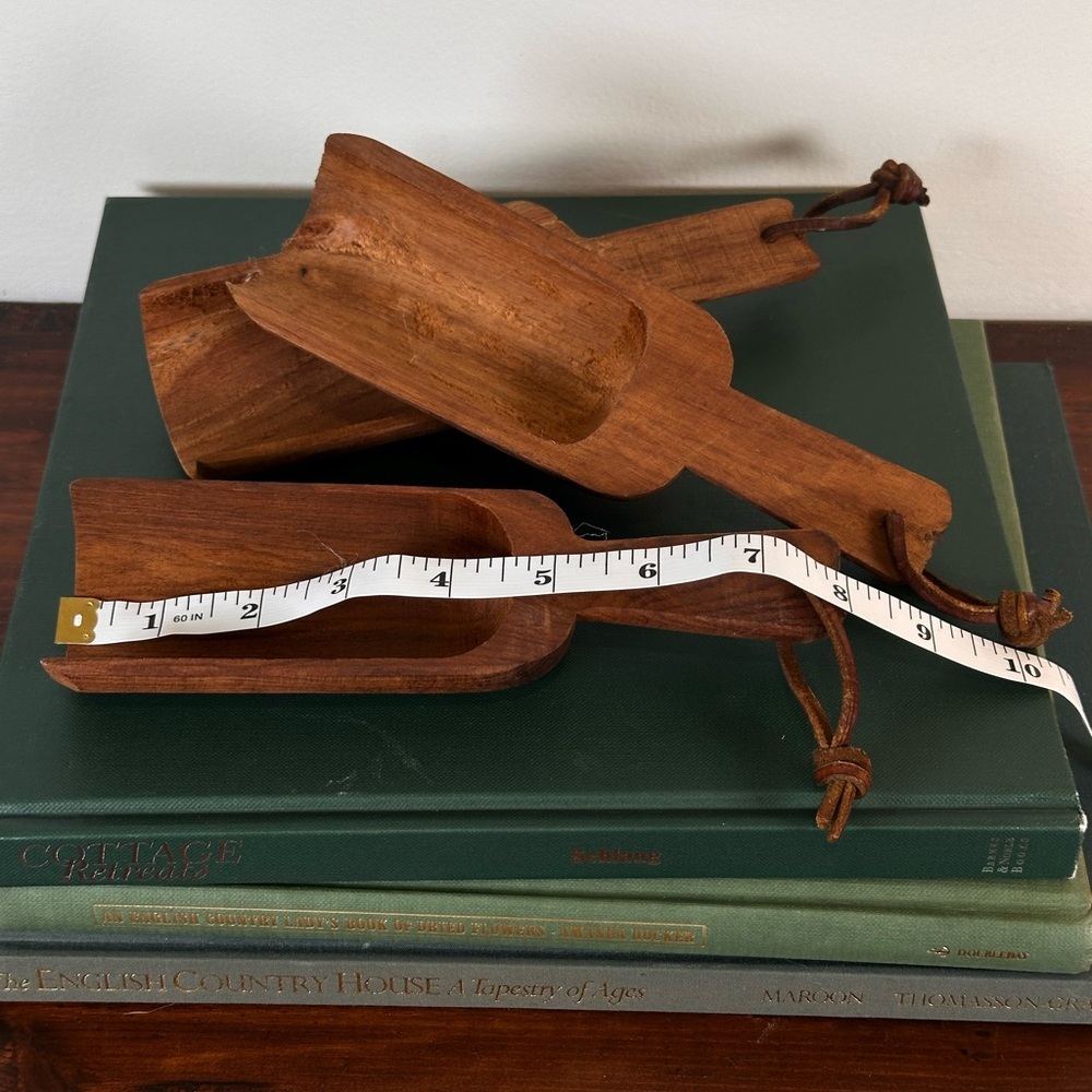 Vintage Antique Wooden Scoops Hand Carved with Leather Strap Trio Set of 3 - Picture 5 of 5